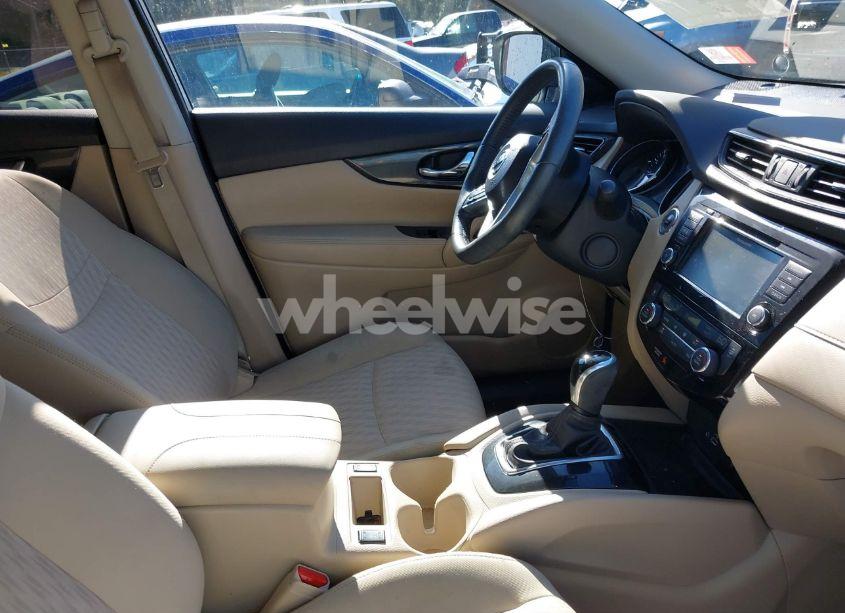 Photo 5 of 2018 Nissan Rogue SV (VIN 5N1AT2MT6JC718255)