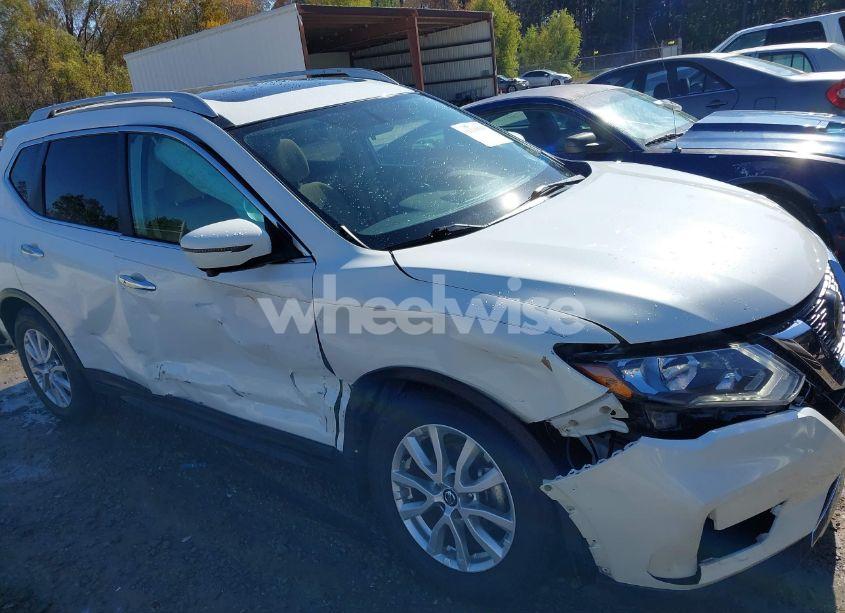 Photo 6 of 2018 Nissan Rogue SV (VIN 5N1AT2MT6JC718255)