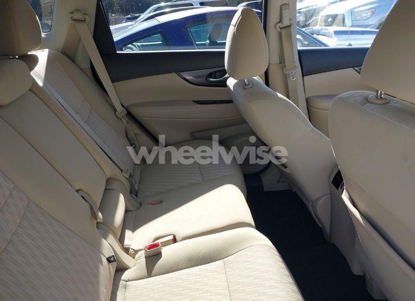 Photo 8 of 2018 Nissan Rogue SV (VIN 5N1AT2MT6JC718255)