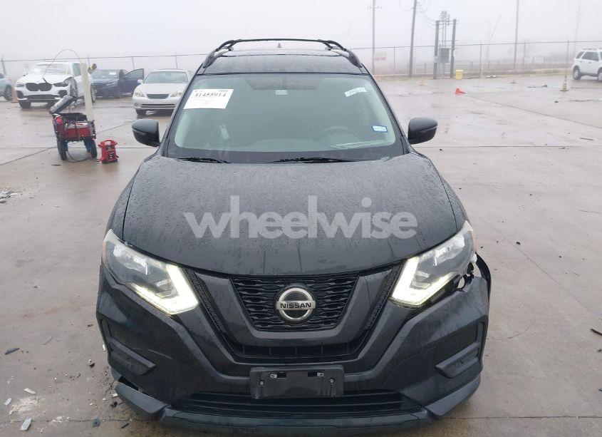 Photo 12 of 2018 Nissan Rogue SV (VIN 5N1AT2MT6JC726503)