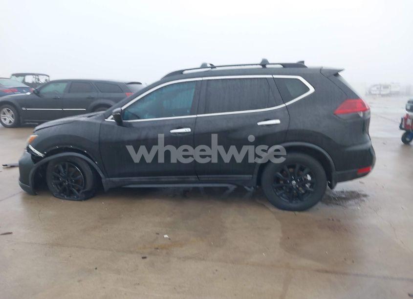 Photo 14 of 2018 Nissan Rogue SV (VIN 5N1AT2MT6JC726503)