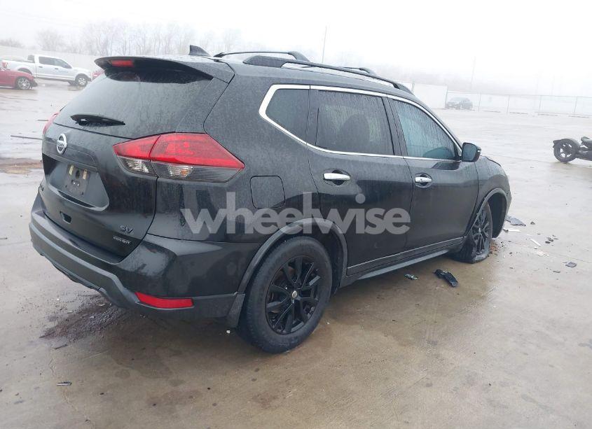 Photo 4 of 2018 Nissan Rogue SV (VIN 5N1AT2MT6JC726503)