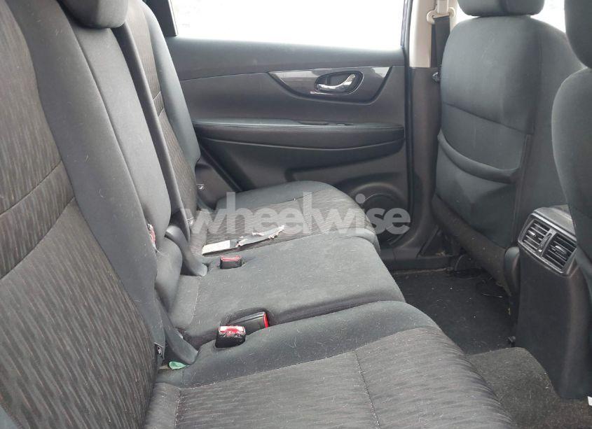 Photo 8 of 2018 Nissan Rogue S (VIN 5N1AT2MT6JC758691)