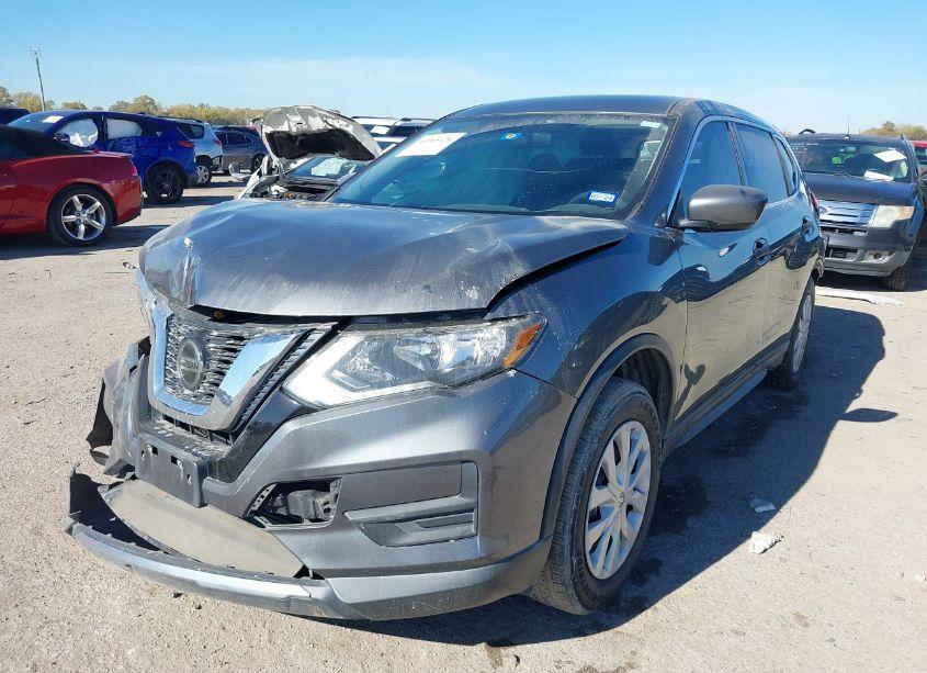 Photo 2 of 2018 Nissan Rogue S (VIN 5N1AT2MT6JC759470)
