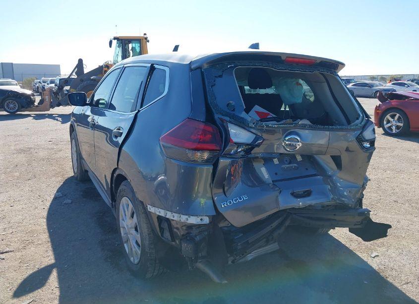 Photo 3 of 2018 Nissan Rogue S (VIN 5N1AT2MT6JC759470)