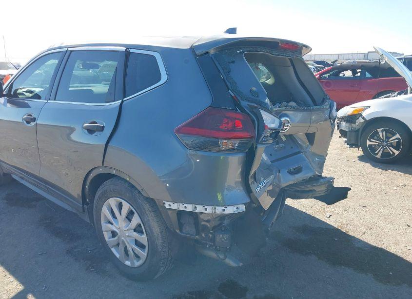 Photo 6 of 2018 Nissan Rogue S (VIN 5N1AT2MT6JC759470)