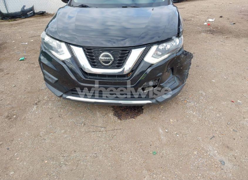 Photo 13 of 2018 Nissan Rogue SV (VIN 5N1AT2MT6JC765821)