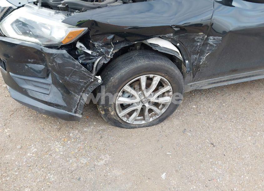 Photo 6 of 2018 Nissan Rogue SV (VIN 5N1AT2MT6JC765821)