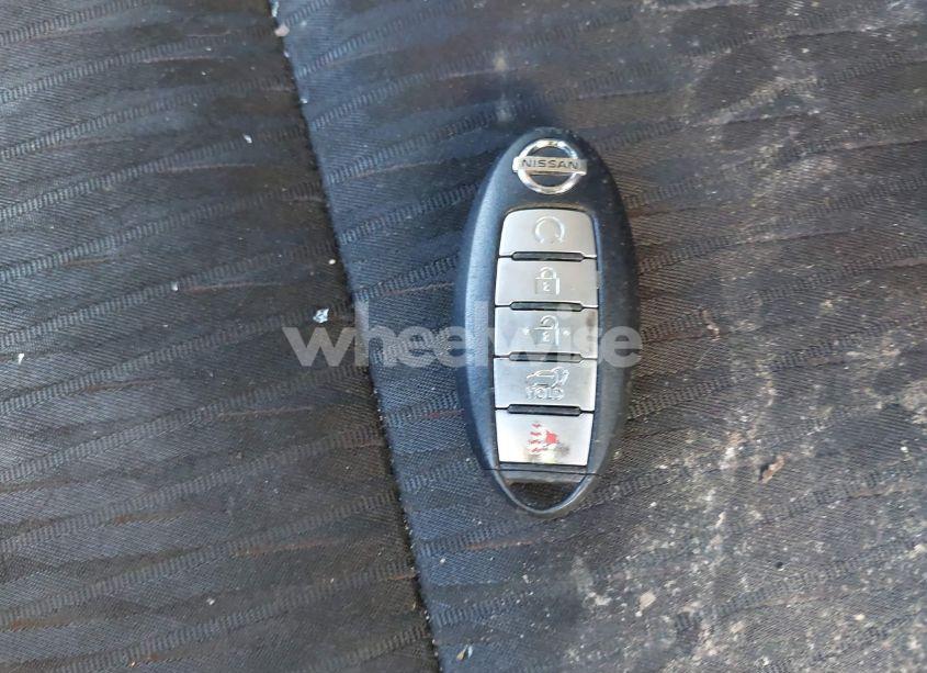 Photo 11 of 2018 Nissan Rogue SV (VIN 5N1AT2MT6JC765883)