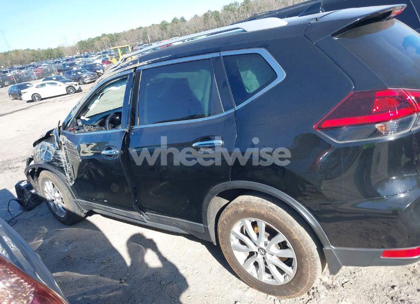 Photo 14 of 2018 Nissan Rogue SV (VIN 5N1AT2MT6JC765883)