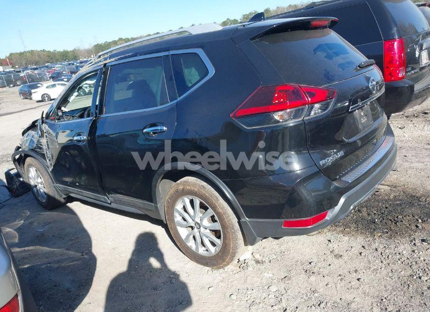 Photo 3 of 2018 Nissan Rogue SV (VIN 5N1AT2MT6JC765883)