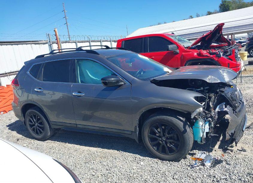 Photo 13 of 2018 Nissan Rogue SV (VIN 5N1AT2MT6JC783204)