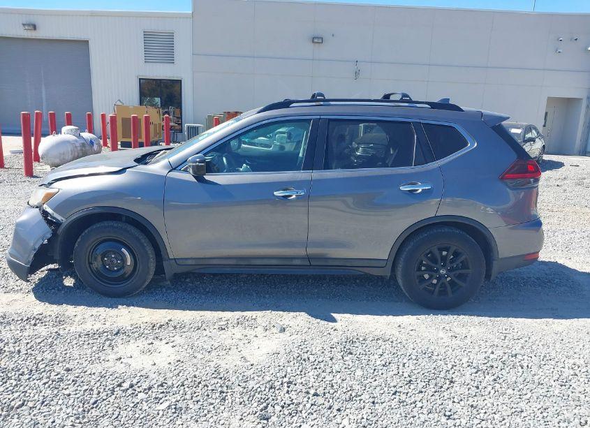 Photo 14 of 2018 Nissan Rogue SV (VIN 5N1AT2MT6JC783204)