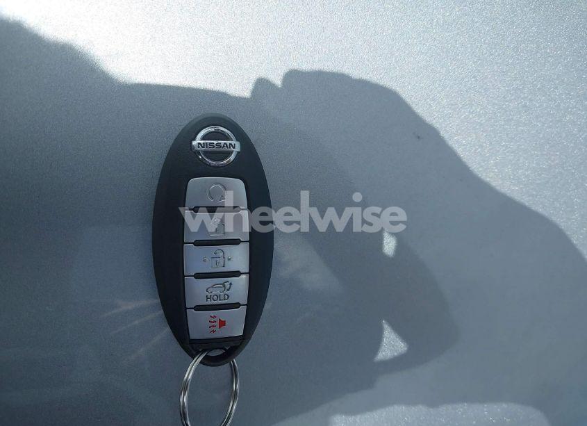 Photo 11 of 2018 Nissan Rogue SV (VIN 5N1AT2MT6JC803483)