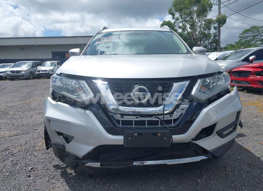 Photo 12 of 2018 Nissan Rogue SV (VIN 5N1AT2MT6JC803483)