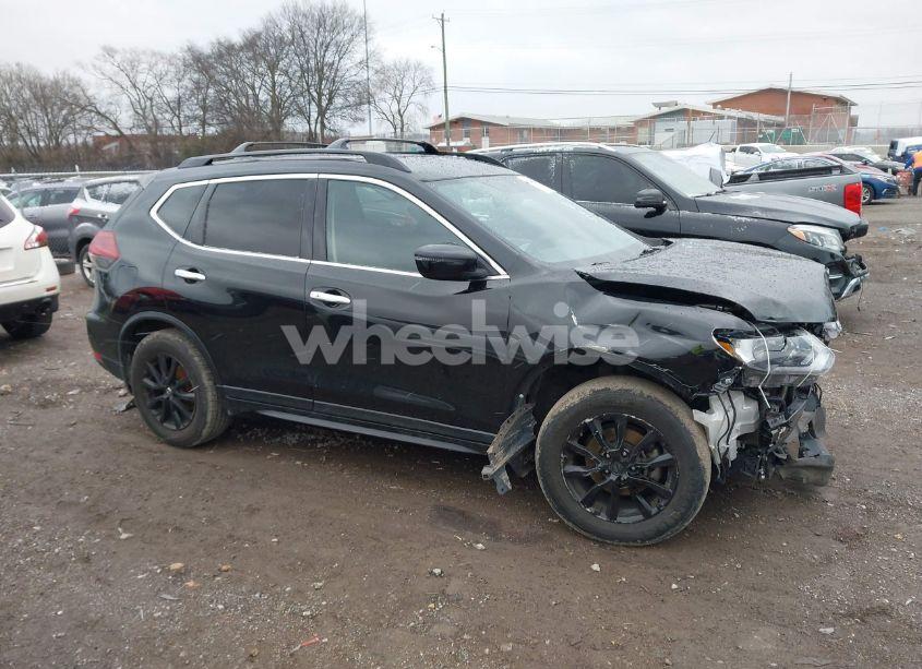 Photo 13 of 2018 Nissan Rogue SV (VIN 5N1AT2MT6JC837813)