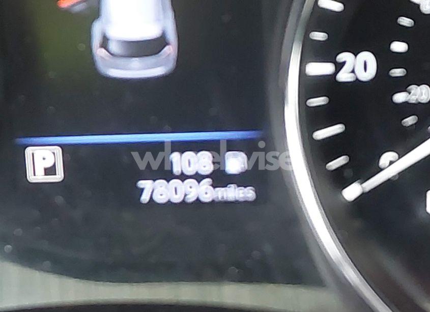 Photo 15 of 2018 Nissan Rogue SV (VIN 5N1AT2MT6JC837813)