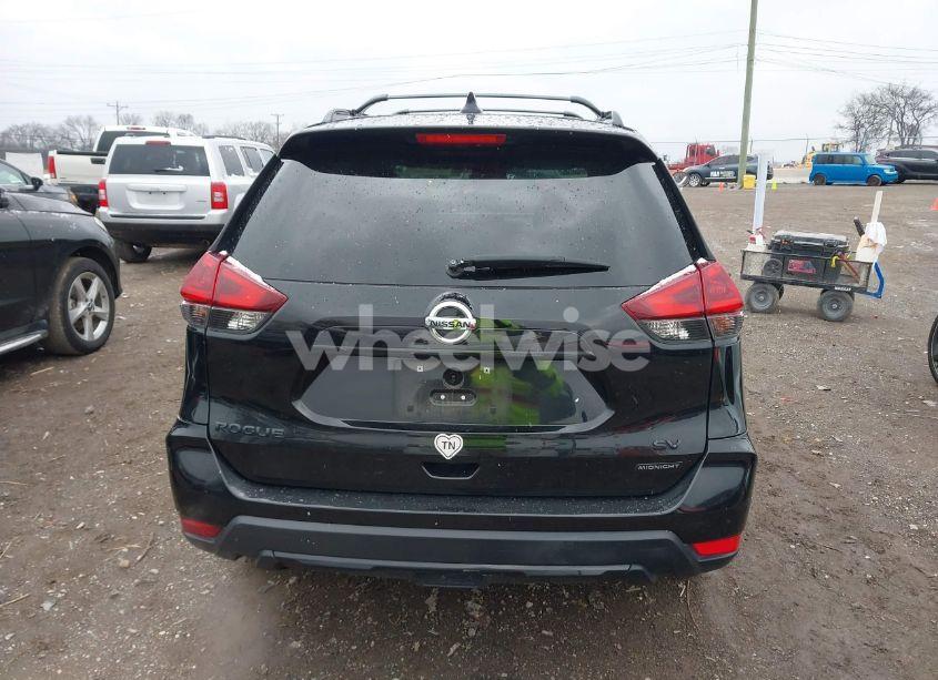 Photo 16 of 2018 Nissan Rogue SV (VIN 5N1AT2MT6JC837813)