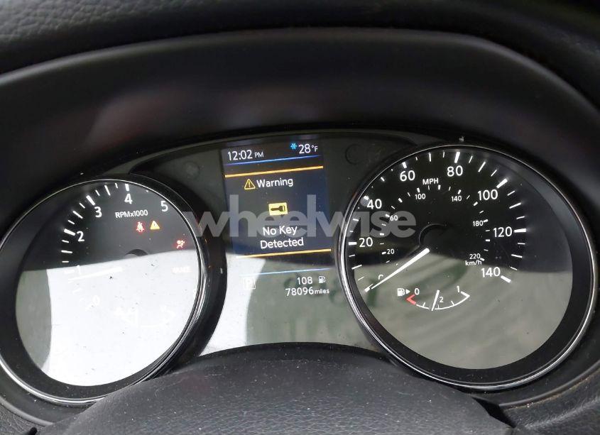 Photo 7 of 2018 Nissan Rogue SV (VIN 5N1AT2MT6JC837813)