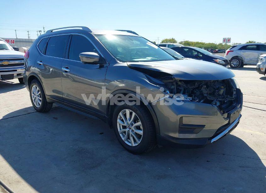 2018 Nissan Rogue SV (VIN 5N1AT2MT6JC852165) main photo