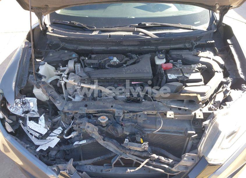 Photo 10 of 2018 Nissan Rogue SV (VIN 5N1AT2MT6JC852165)