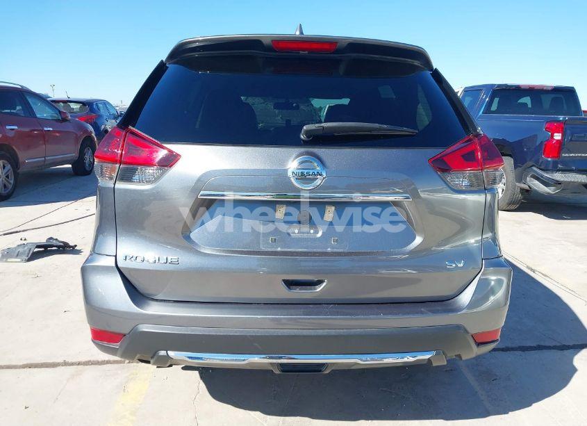 Photo 17 of 2018 Nissan Rogue SV (VIN 5N1AT2MT6JC852165)