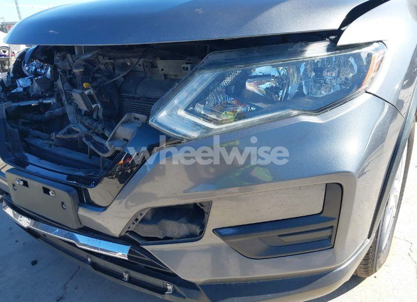 Photo 19 of 2018 Nissan Rogue SV (VIN 5N1AT2MT6JC852165)