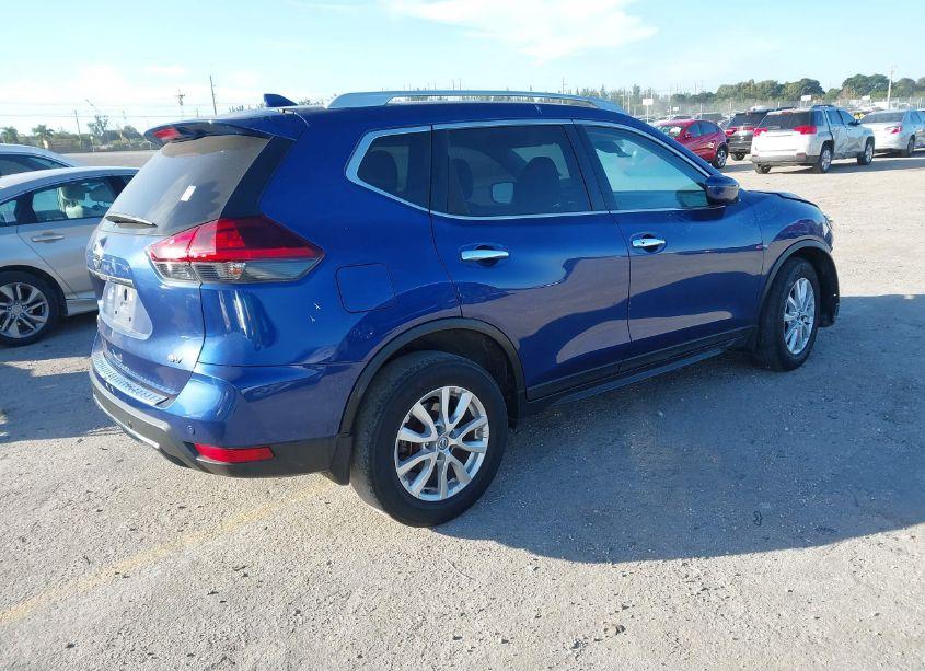 Photo 4 of 2019 Nissan Rogue SV (VIN 5N1AT2MT6KC712019)