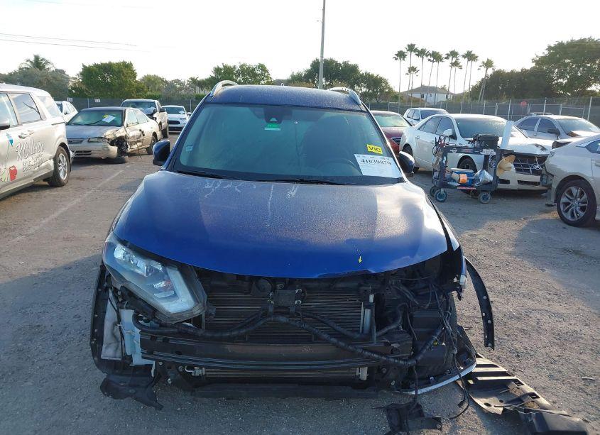 Photo 6 of 2019 Nissan Rogue SV (VIN 5N1AT2MT6KC712019)