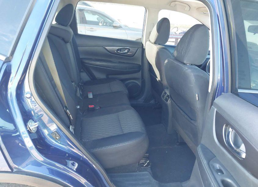 Photo 8 of 2019 Nissan Rogue SV (VIN 5N1AT2MT6KC712019)