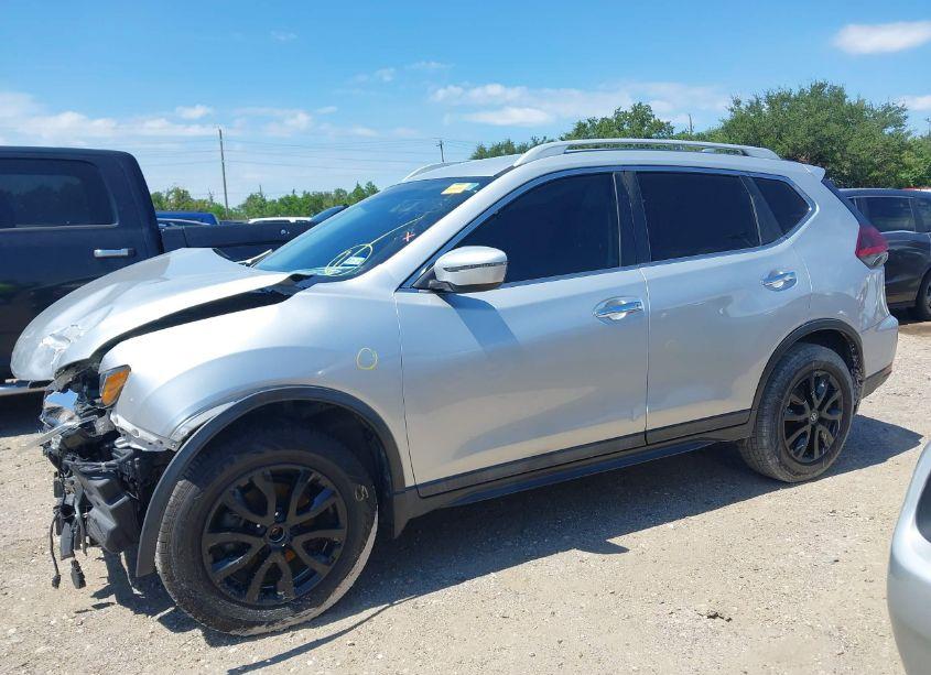 Photo 14 of 2019 Nissan Rogue S (VIN 5N1AT2MT6KC713753)