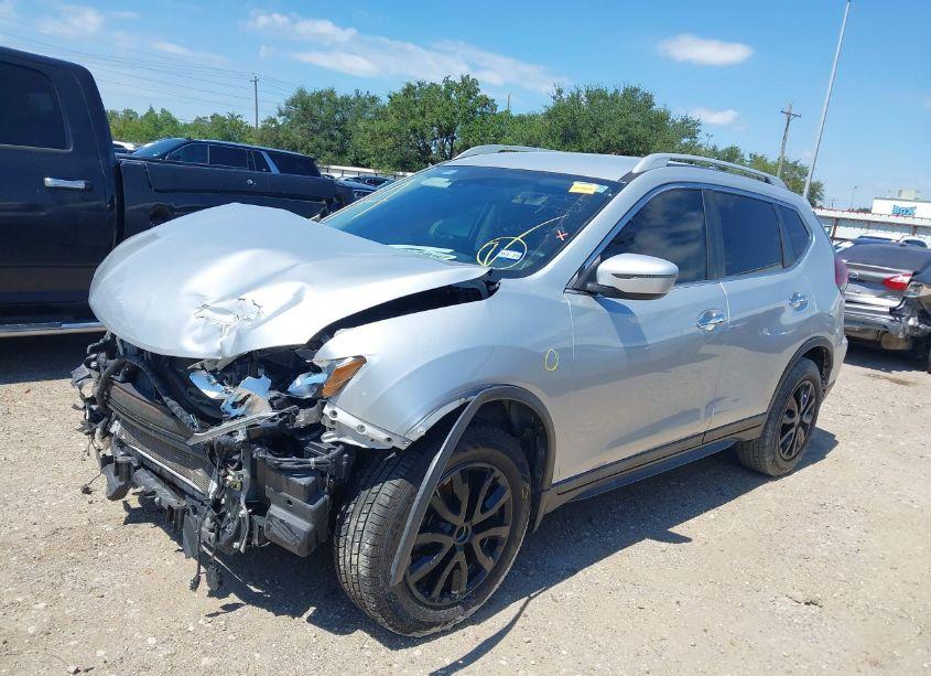 Photo 2 of 2019 Nissan Rogue S (VIN 5N1AT2MT6KC713753)