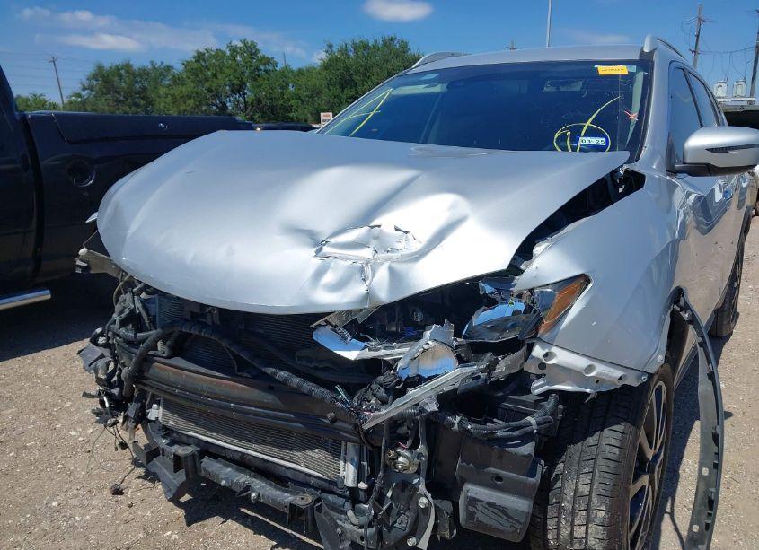 Photo 6 of 2019 Nissan Rogue S (VIN 5N1AT2MT6KC713753)