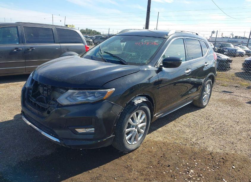 Photo 2 of 2019 Nissan Rogue S (VIN 5N1AT2MT6KC720332)