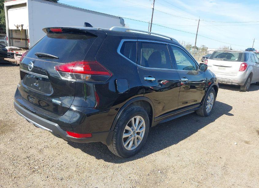 Photo 4 of 2019 Nissan Rogue S (VIN 5N1AT2MT6KC720332)