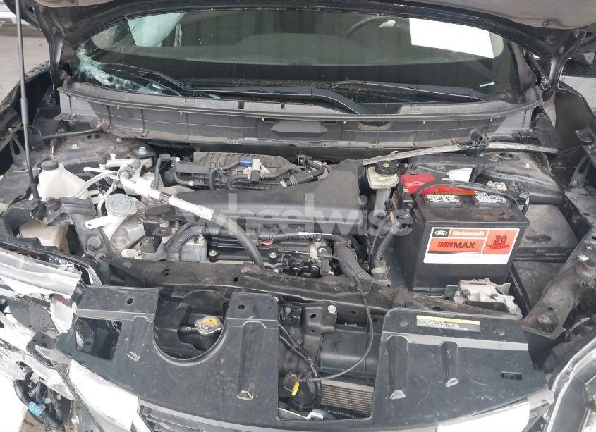 Photo 10 of 2019 Nissan Rogue S (VIN 5N1AT2MT6KC725188)