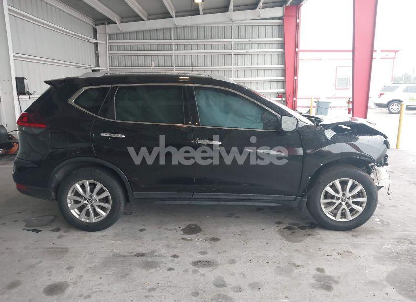 Photo 13 of 2019 Nissan Rogue S (VIN 5N1AT2MT6KC725188)