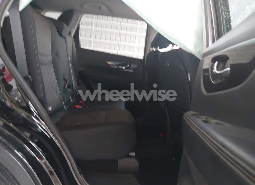 Photo 8 of 2019 Nissan Rogue S (VIN 5N1AT2MT6KC725188)