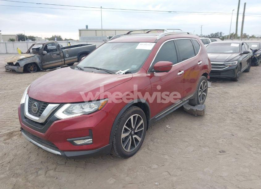 Photo 2 of 2019 Nissan Rogue SL (VIN 5N1AT2MT6KC735574)