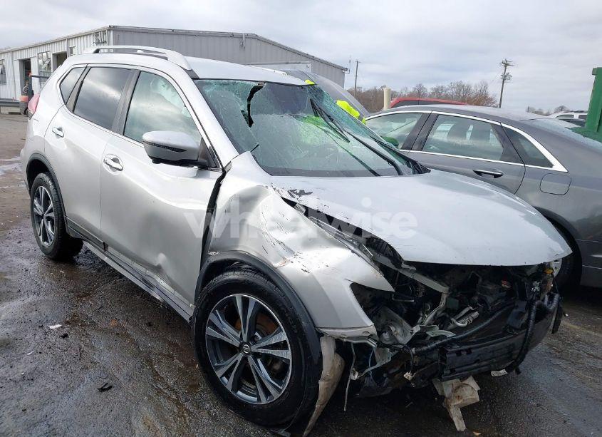 2019 Nissan Rogue SV (VIN 5N1AT2MT6KC737955) main photo