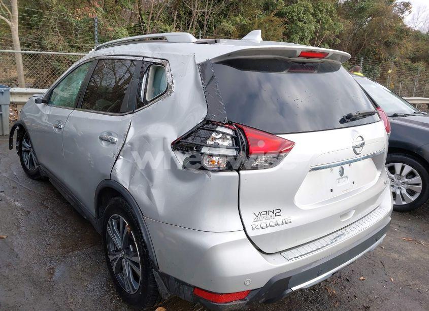 Photo 3 of 2019 Nissan Rogue SV (VIN 5N1AT2MT6KC737955)