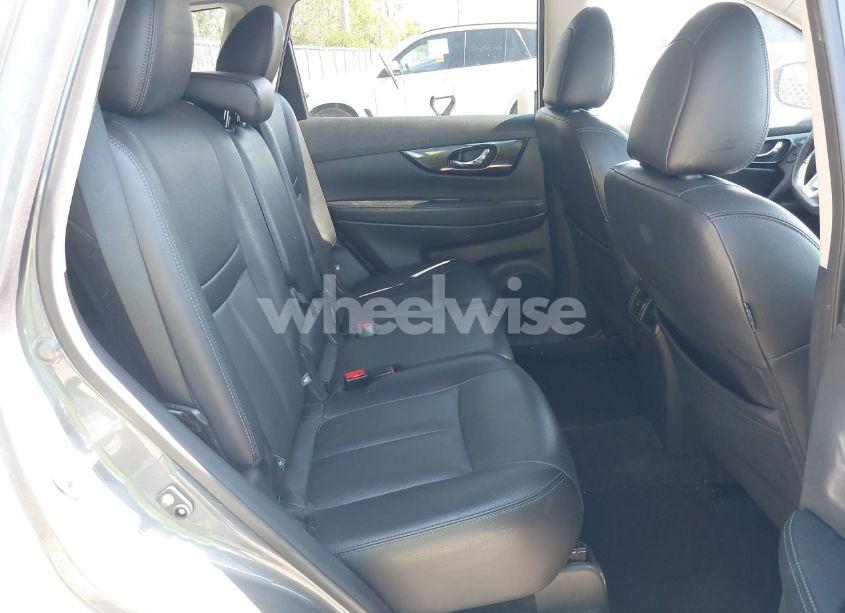 Photo 8 of 2019 Nissan Rogue SL (VIN 5N1AT2MT6KC739687)