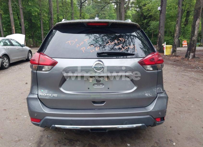 Photo 16 of 2019 Nissan Rogue SL (VIN 5N1AT2MT6KC759034)