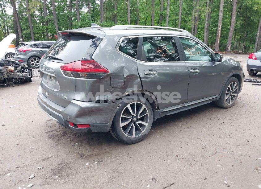 Photo 4 of 2019 Nissan Rogue SL (VIN 5N1AT2MT6KC759034)