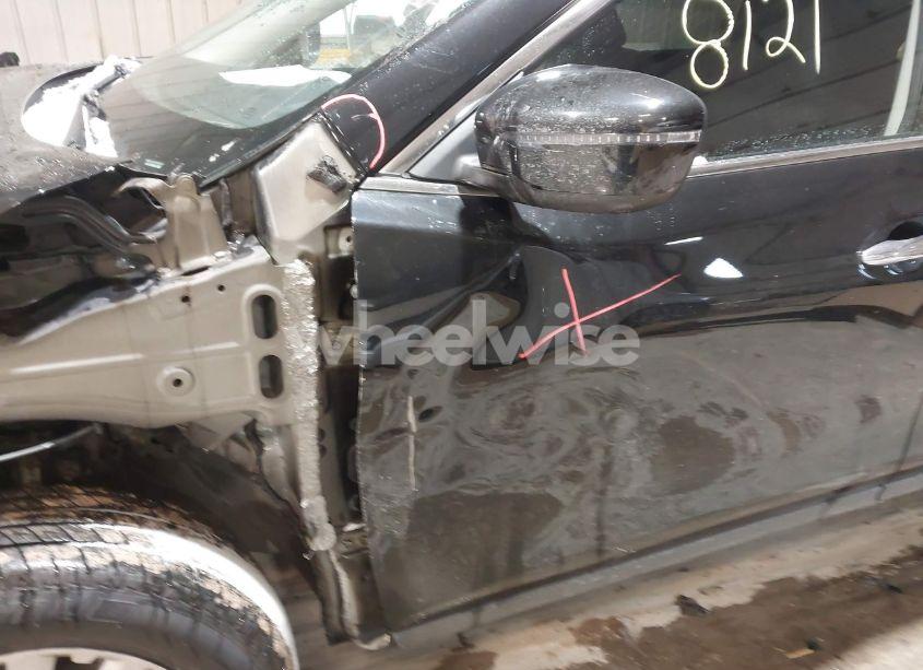 Photo 19 of 2019 Nissan Rogue S/SL/SV (VIN 5N1AT2MT6KC763861)