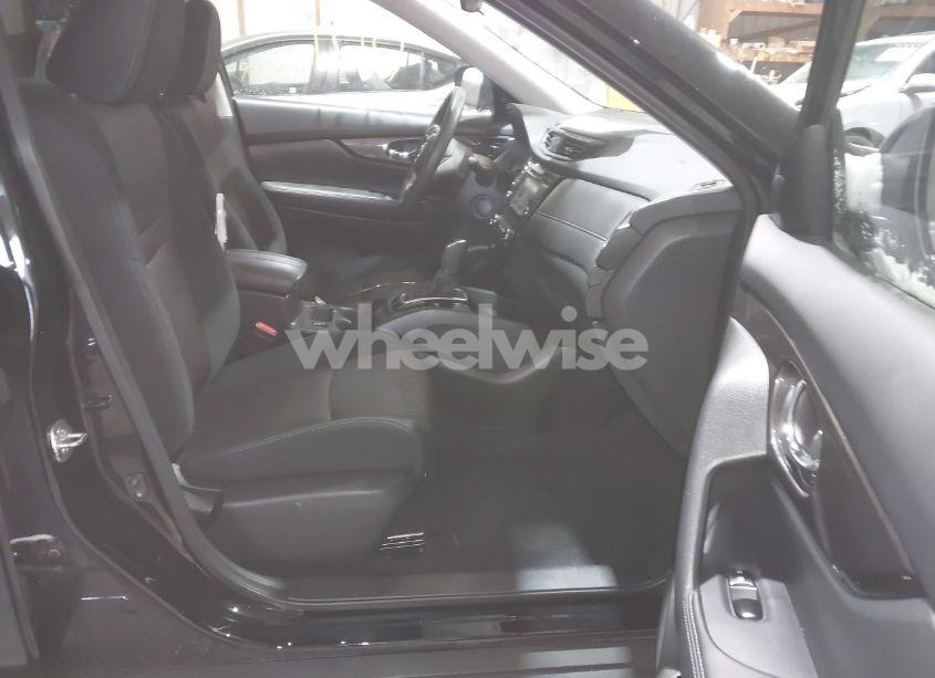 Photo 5 of 2019 Nissan Rogue S/SL/SV (VIN 5N1AT2MT6KC763861)