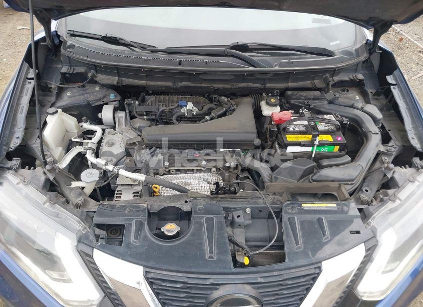 Photo 10 of 2019 Nissan Rogue S (VIN 5N1AT2MT6KC773239)