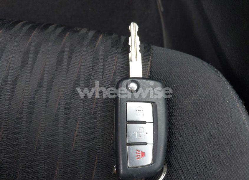 Photo 11 of 2019 Nissan Rogue S (VIN 5N1AT2MT6KC773239)