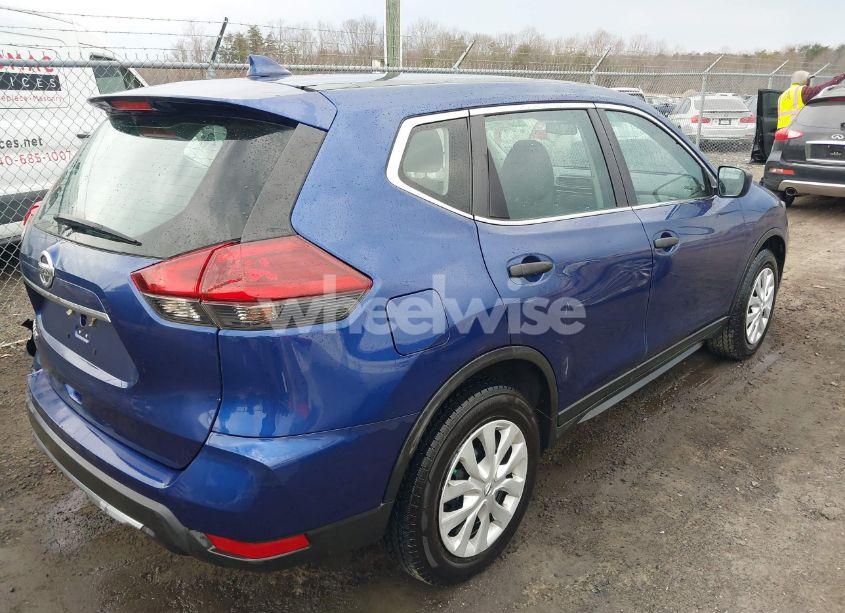 Photo 4 of 2019 Nissan Rogue S (VIN 5N1AT2MT6KC773239)