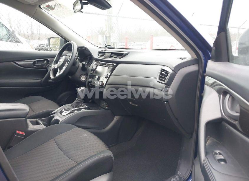 Photo 5 of 2019 Nissan Rogue S (VIN 5N1AT2MT6KC773239)